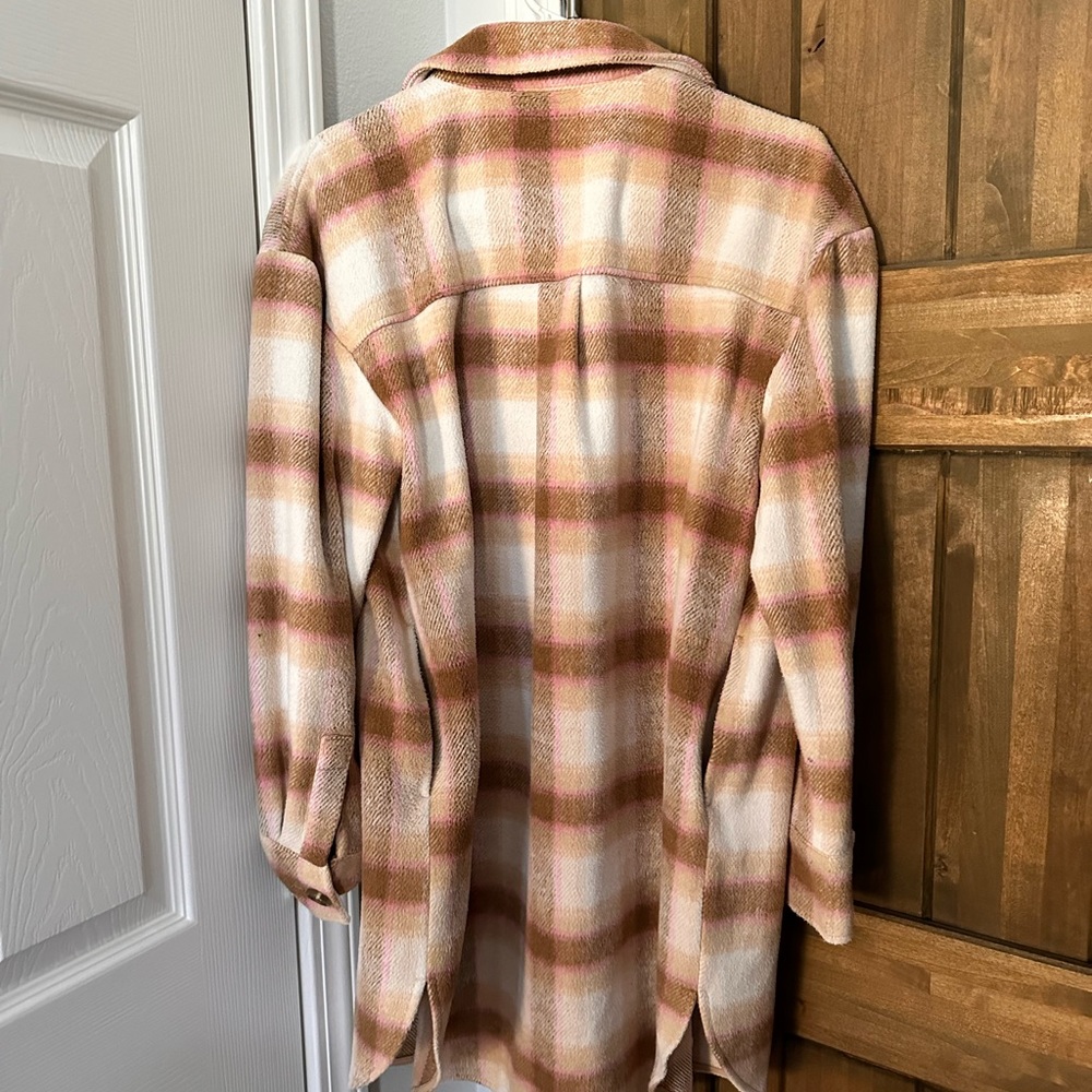 BP Shacket - Picture 2 of 2